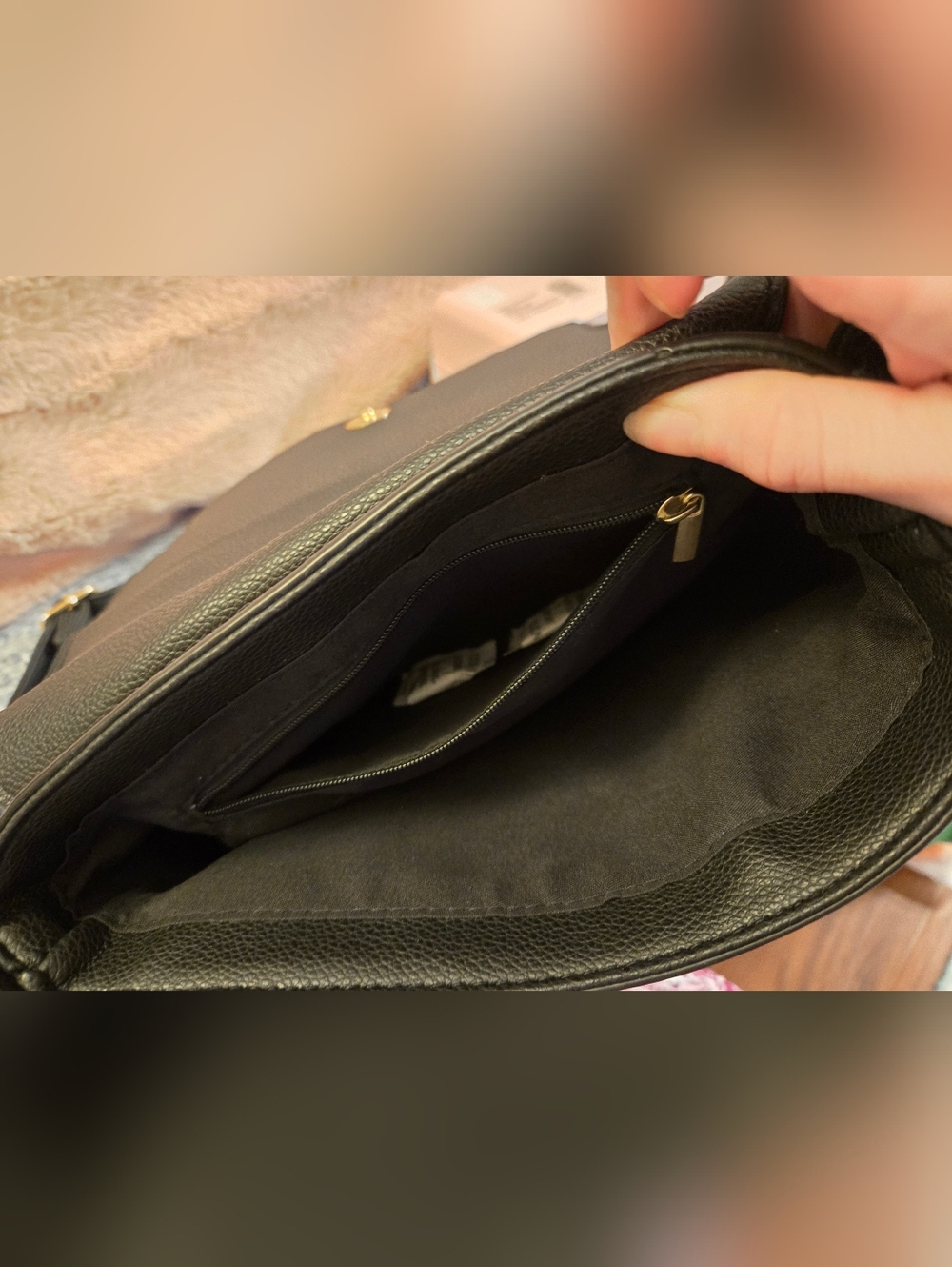 Alyssa Vegan Leather Black Crossbody Bag NWT - Picture 6 of 8